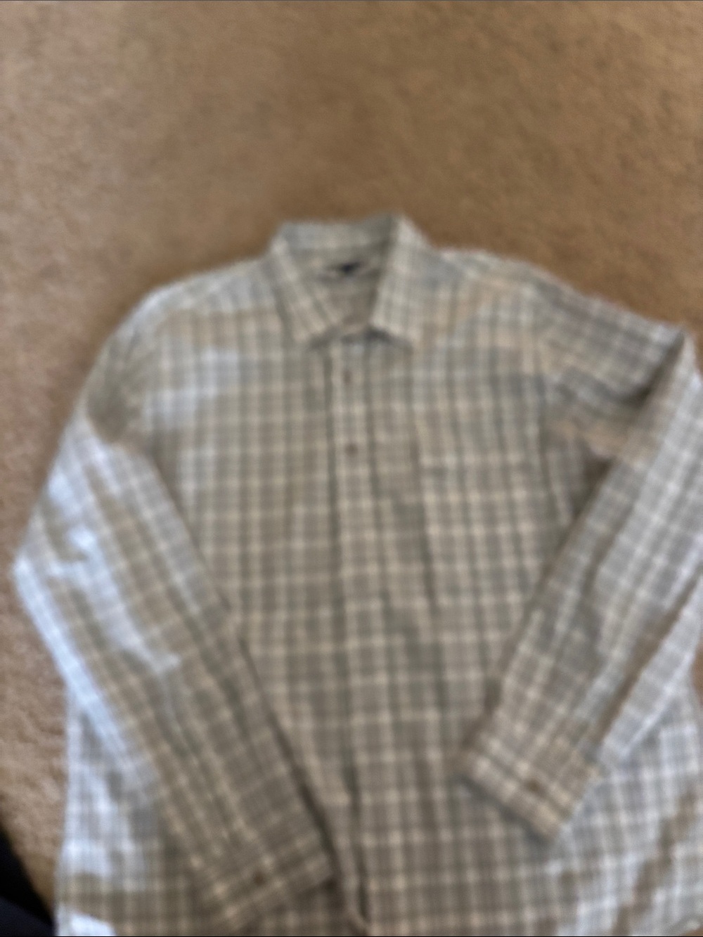 Gap Classic Men's Long-Sleeve Plaid Shirt in Gray and White